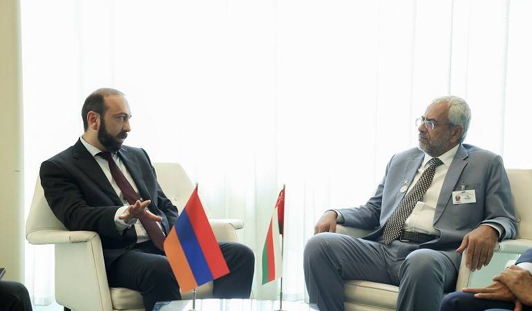 Встреча министра иностранных дел Армении и министра экономики Омана
