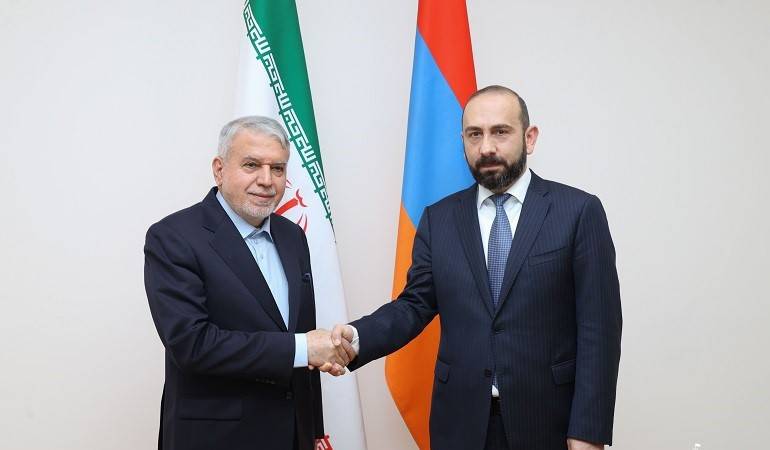 Meeting of Foreign Minister of Armenia with Minister of Cultural Heritage, Tourism and Handicrafts of Iran